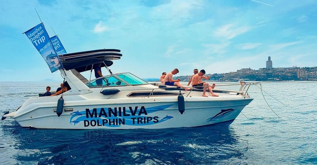 Experiencia de avistamiento de delfines en barco en Manilva, Málaga