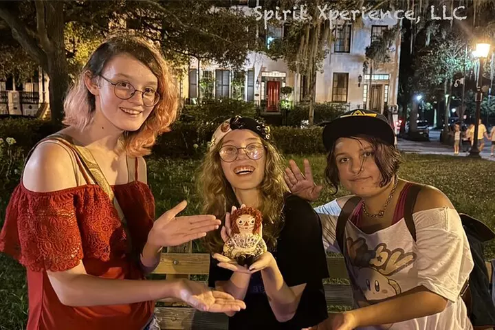 Interactive Paranormal Ghost Walking Tour in Savannah Georgia