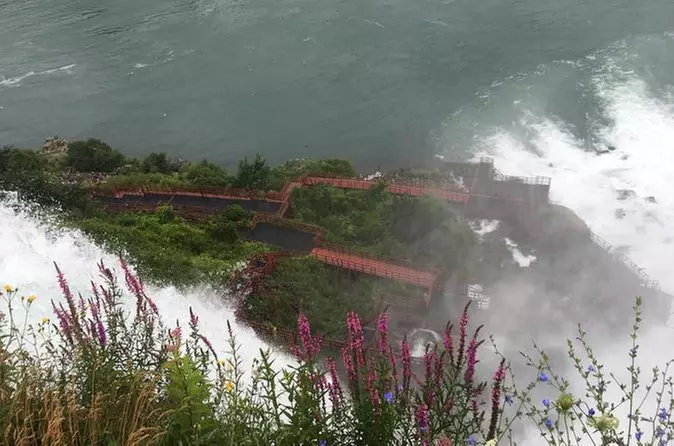 Niagara Falls Discovery Pass with 1 Hour Guided Tour - Primary Image