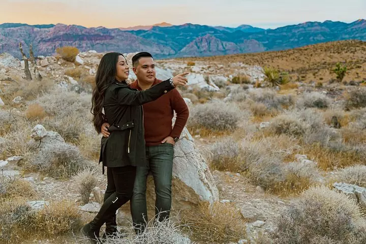 Sunset Red Rock Canyon Helicopter Tour and Champagne Toast