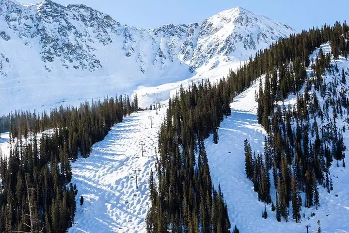 Private Transfer Denver Airport DEN to Hot Ski Resorts