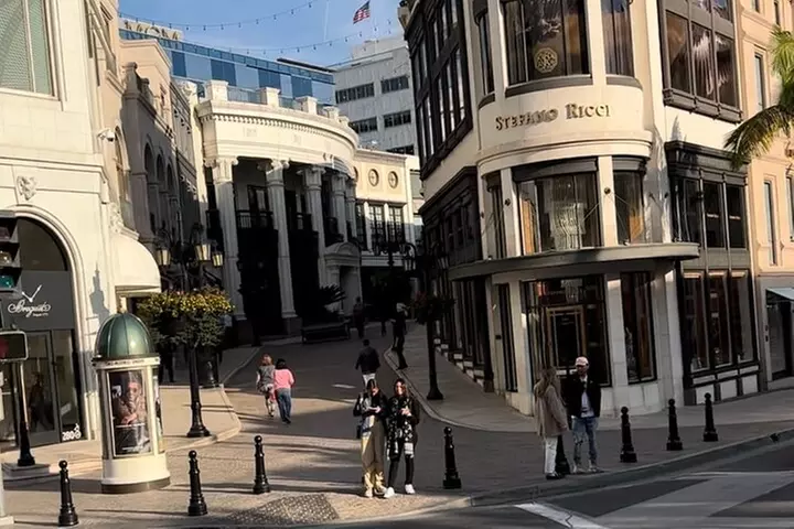 2-Hour Shared Celebrities Home Tours in Hollywood