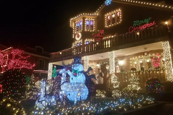 Christmas Lights Tour of Dyker Heights Brooklyn