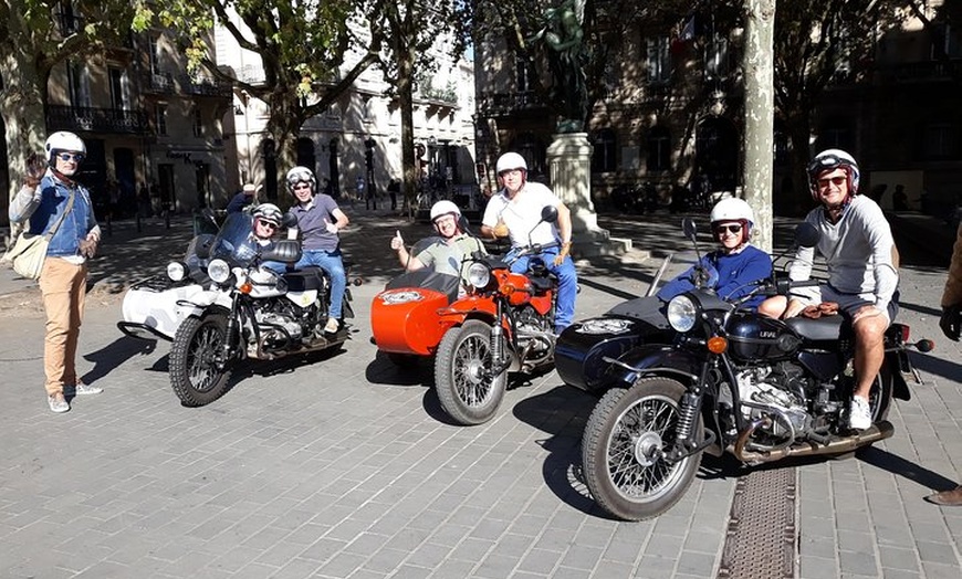 Image 4: Visite privée de Bordeaux en side-car