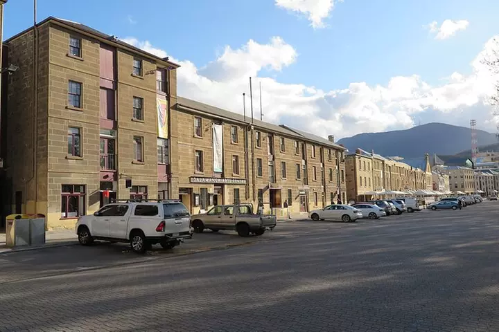 Old Hobart Pub Walking Tour
