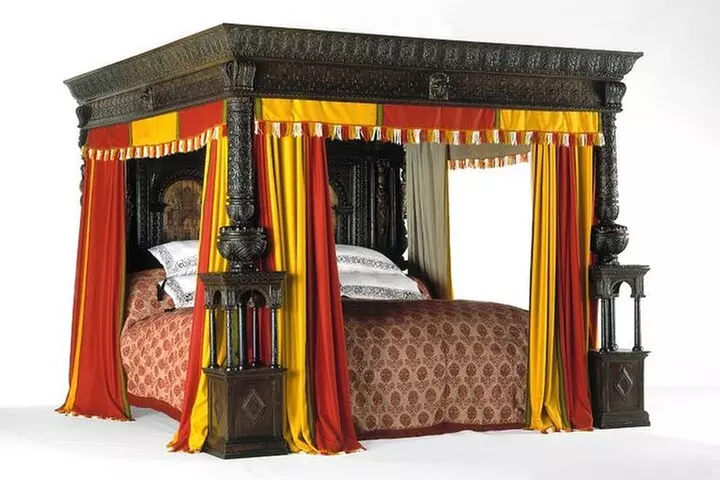 Private Guided Tour of The Victoria and Albert Museum - 3 Hour