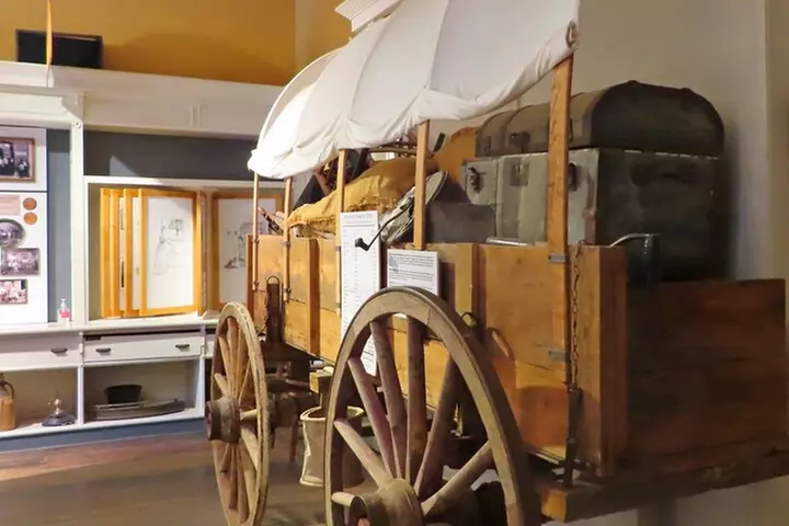 A Highway 49 Drive: A Self-Guided Audio Tour from Placerville to Ja...
