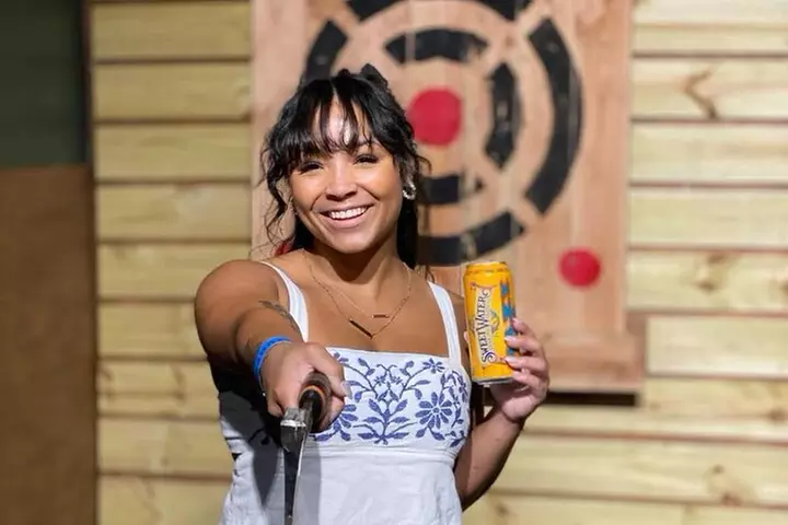 Stumpy's Axe Throwing Activity from Jacksonville - Primary Image