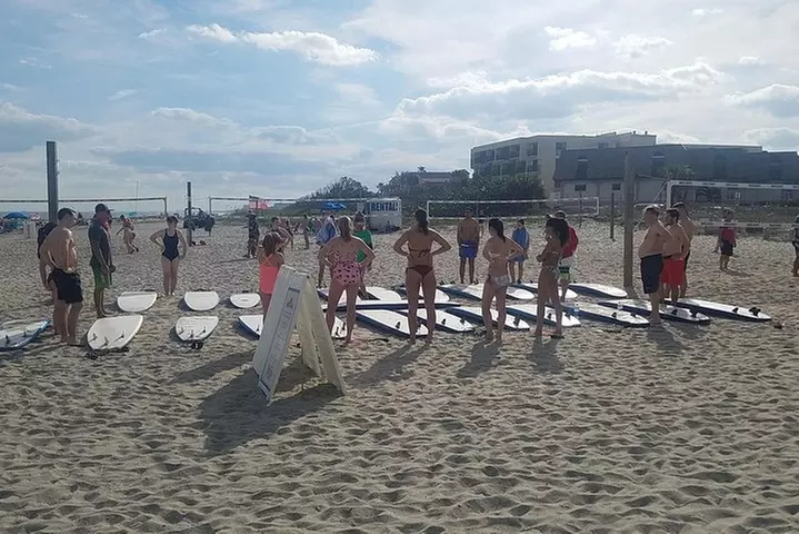 One Hour Surf Lesson with Experienced Instructor