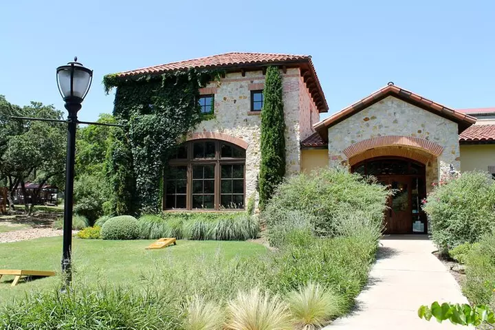 Half-Day Hill Country Wine Shuttle From Austin