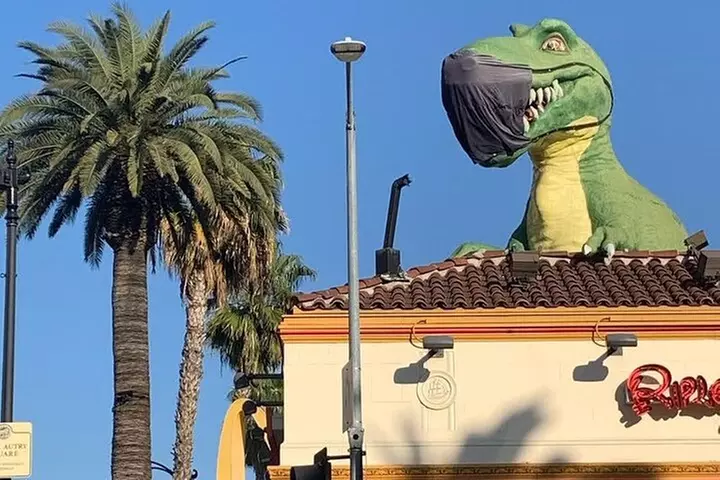 Santa Monica Private Tour with Restaurant and Bar Stops