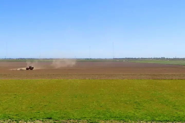 Driving in Delta's Wine Country: Private Self-Guided Audio Tour