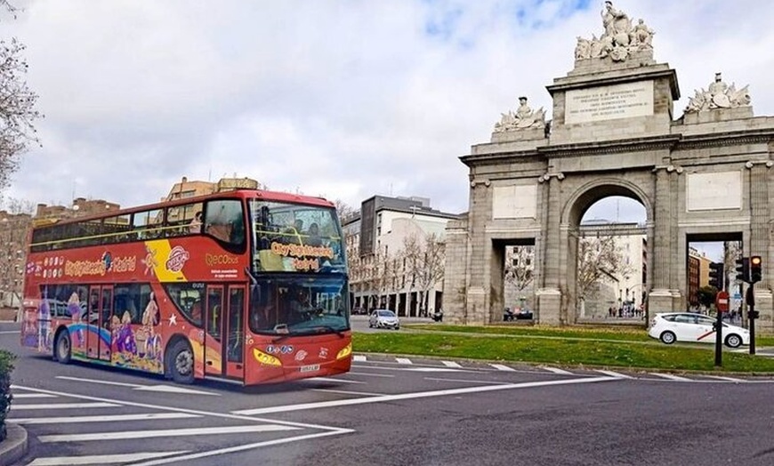 Image 4: Tour panorámico en autobús por Madrid