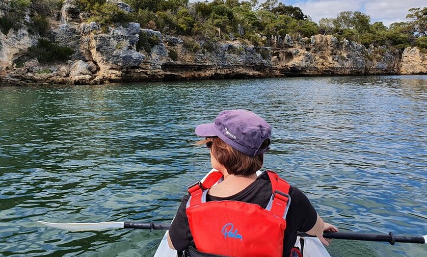 Image 5: Cliffs and Caves Kayak Tour in Swan River