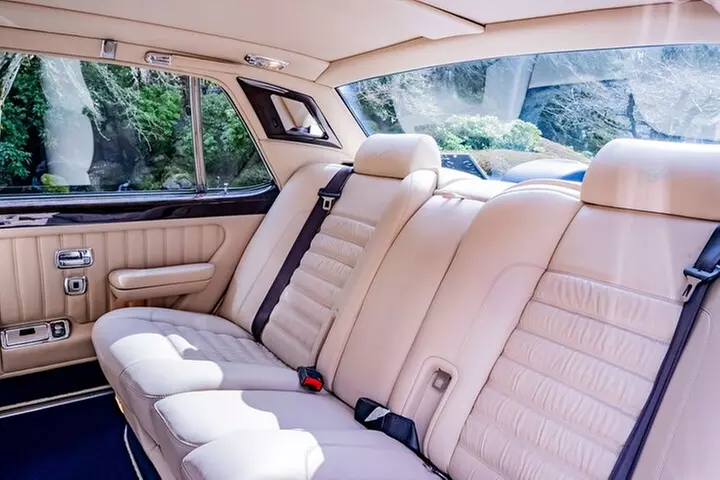Rolls-Royce & Bentley Chauffeured All-inclusive Wine Tasting Tour