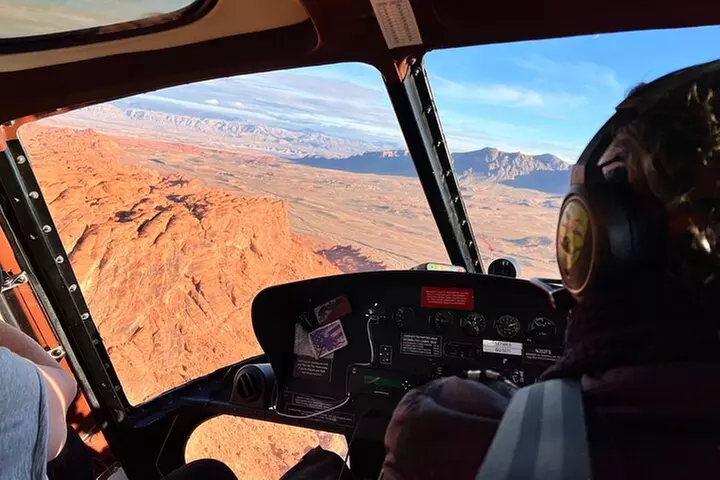 Valley of Fire Helicopter Tour and Landing with Champagne Toast