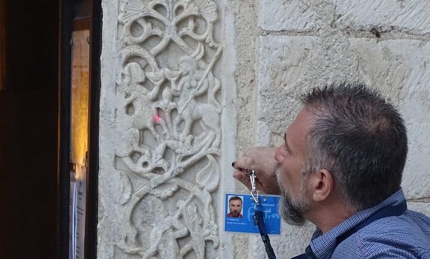 Image 2: Brindisi: Visita Guidata sulla Storia e l'antica Via Appia Romana