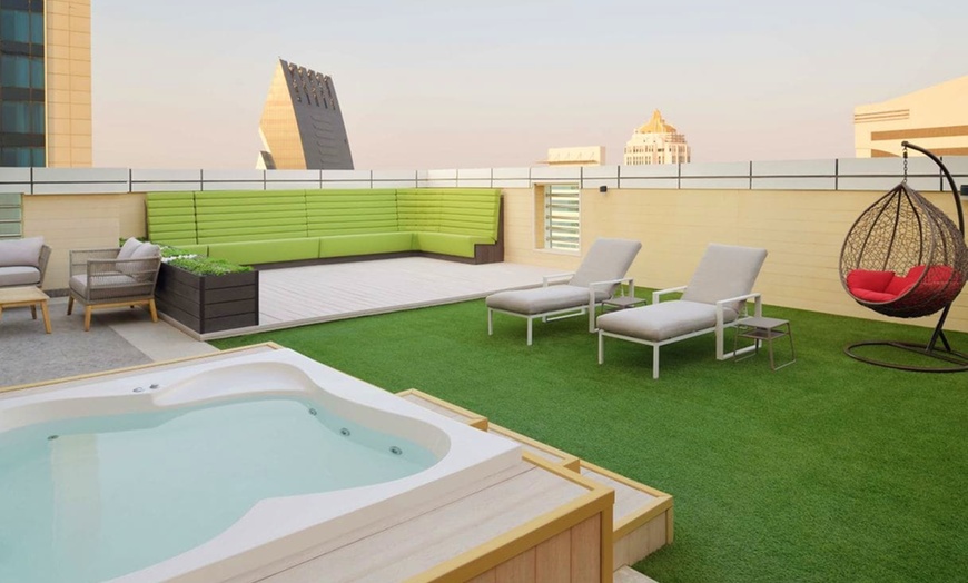 Image 12: ✈ QATAR | Doha - Element City Center Doha 5* - Piscine