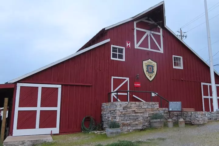 A Highway 49 Drive: A Self-Guided Audio Tour from Jackson to Angels...