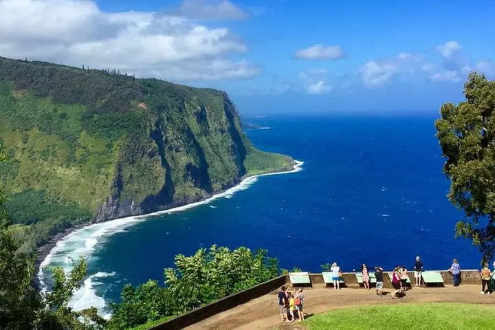 Big Island in a Day: Volcanoes Waterfalls Sightseeing and History