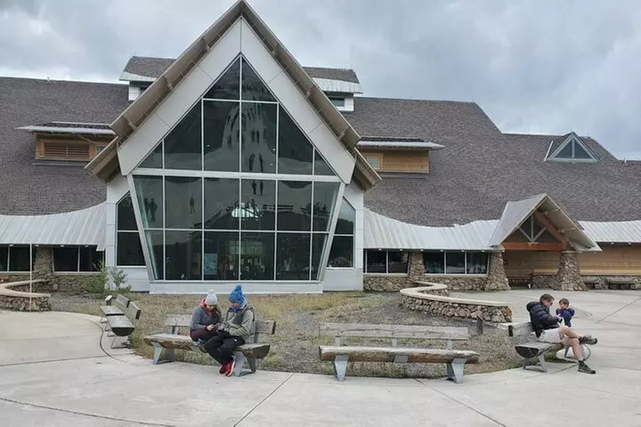 Yellowstone's Upper Geyser Basin: A Self-Guided Audio Tour