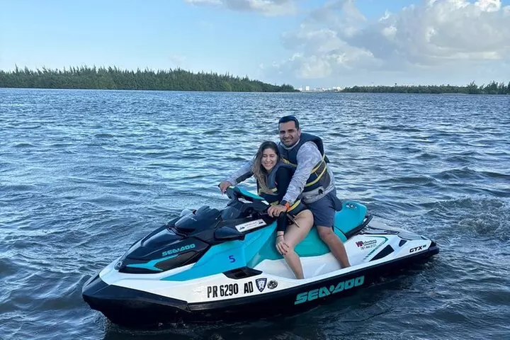 30-Minute Freestyle Jet Ski Adventure in the Bay - Primary Image