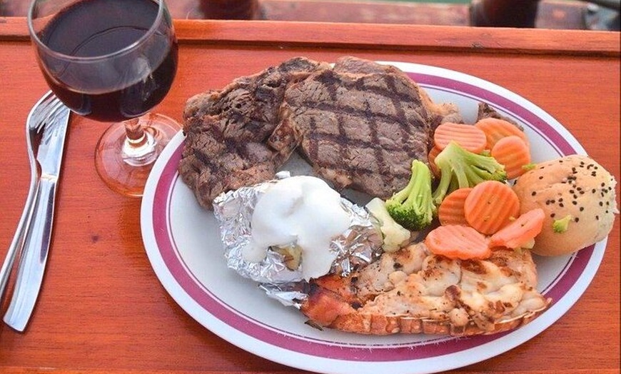 Image 20: 2x1 Romantic Columbus Dinner on the Lagoon aboard Spanish Galleon