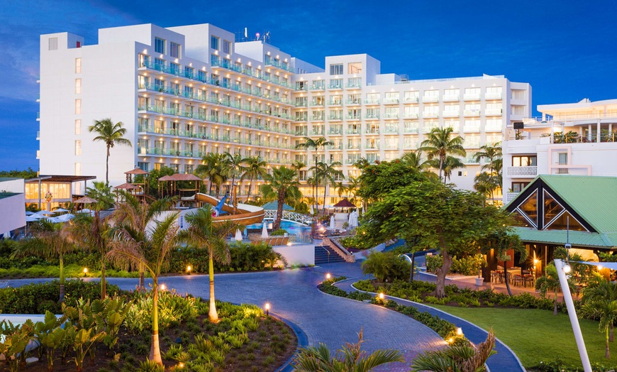 Image 18: ✈ NETHERLANDS ANTILLES | Sint Maarten - Sonesta Maho Beach Resort C...