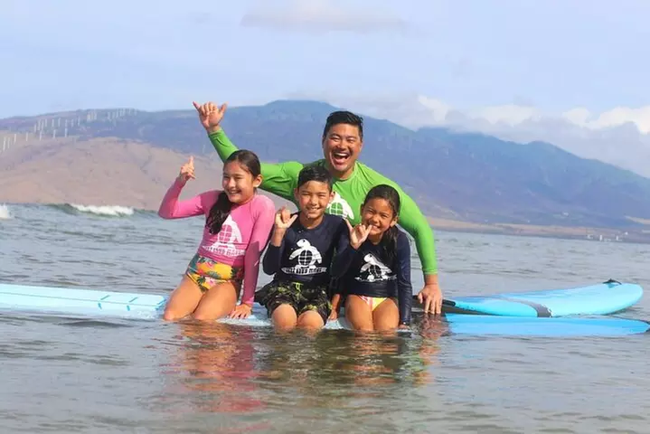 Group Surf Lesson at Kalama Beach in Kihei