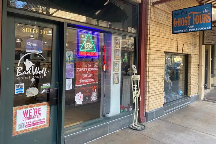 Texas' Oldest Haunted Pub Crawl Shared Walking Tour