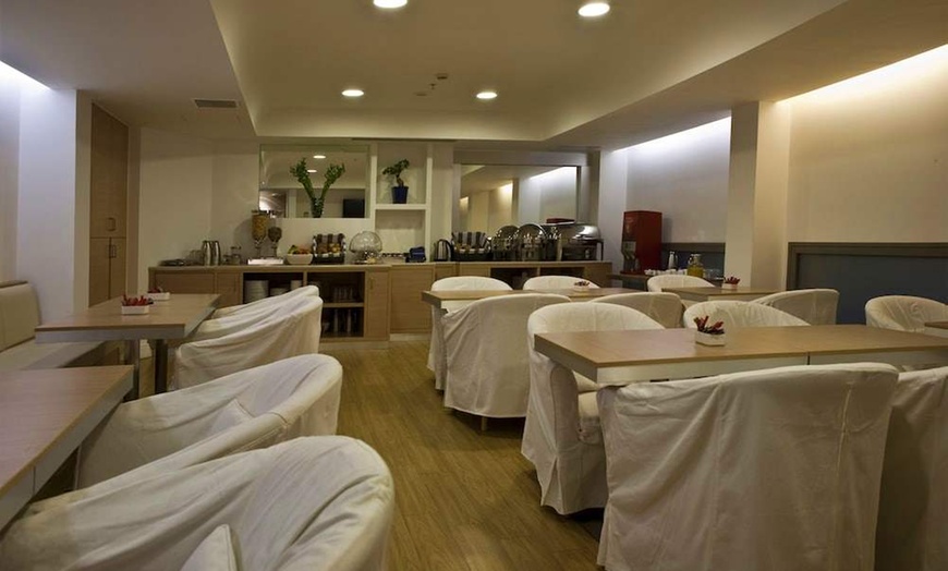 Image 4: ✈ ATHEN UND UMGEBUNG | Athen - Chic Hotel 3*, 2 Nächte - City Trip