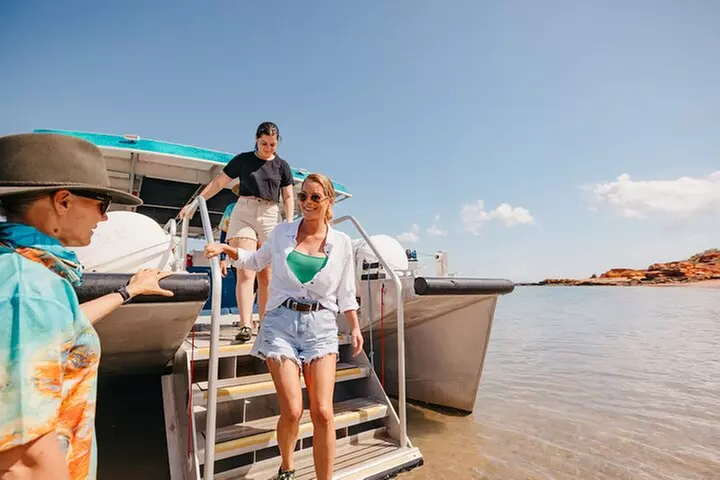 SCENIC AND PREHISTORIC CRUISE - Sparkling Wine & Gourmet Platters