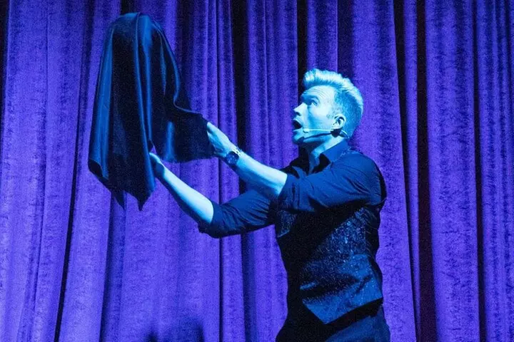 Escape Reality Branson Magic Dinner Show