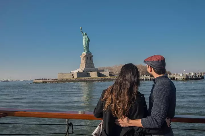 Manhattan Architecture Yacht Cruise