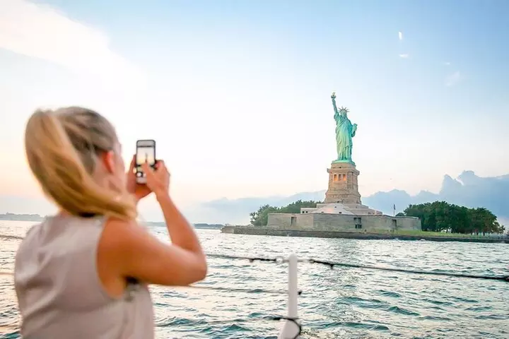 60-Minute Statue of Liberty Sightseeing Cruise