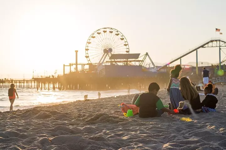 LA: TMZ Celebrity Tour and Big Bus Hop-on Hop-off Tour