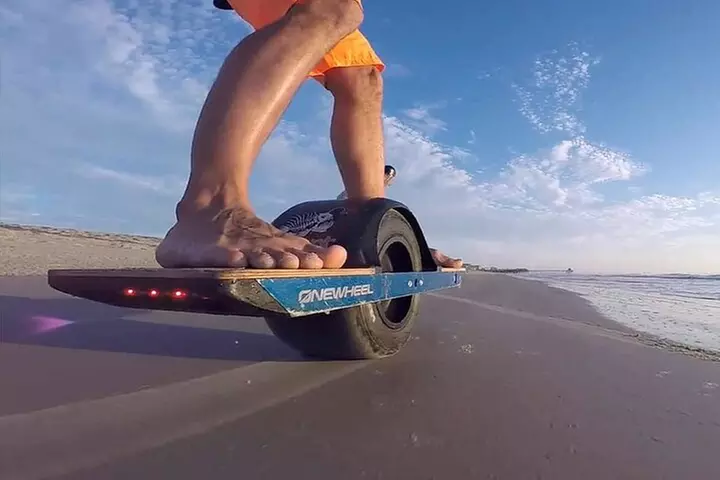 1-Day Onewheel XR Rental in Toronto - Second Medium