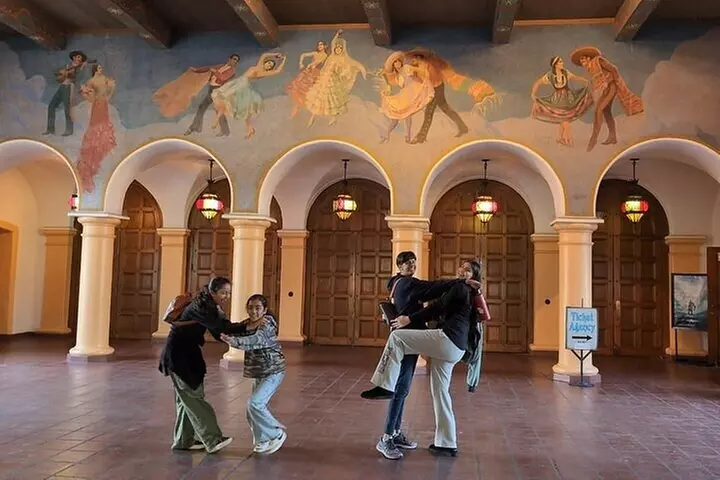 Santa Barbara Scavenger Hunt Walking Activity - Second Medium