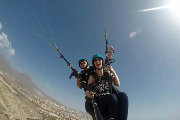 Acro Aventura de Parapente en Costa Adeje con Recogida GRATIS !!