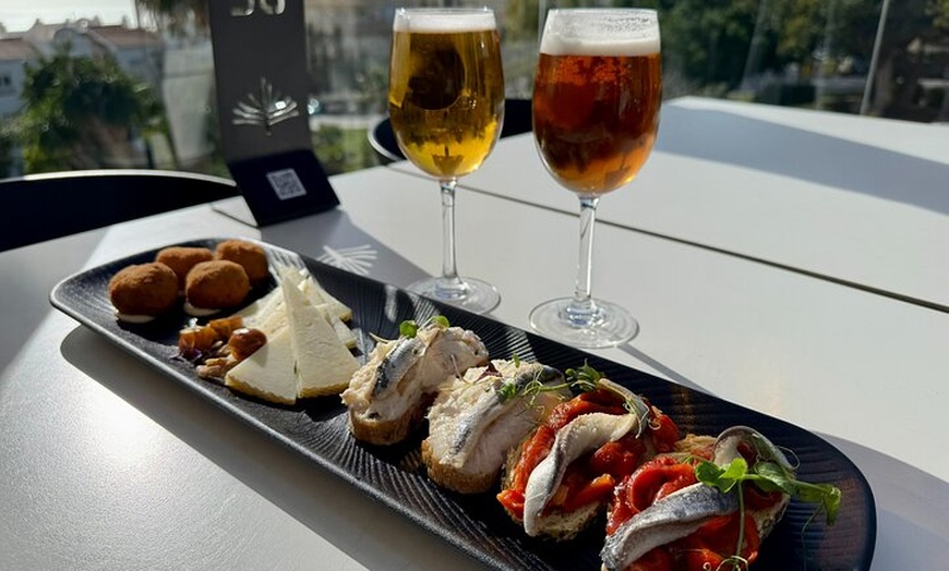 Image 18: Tour VIP en Málaga: Experiencia exclusiva en coche eléctrico