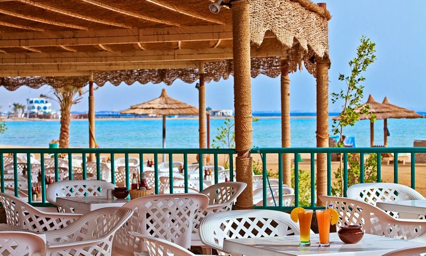 Image 12: ✈ EGITTO | Hurghada - Titanic Beach Resort & Aqua Park 5* - All inc...