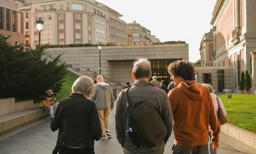 Image 6: Tour a pie por el Prado con un amante del arte