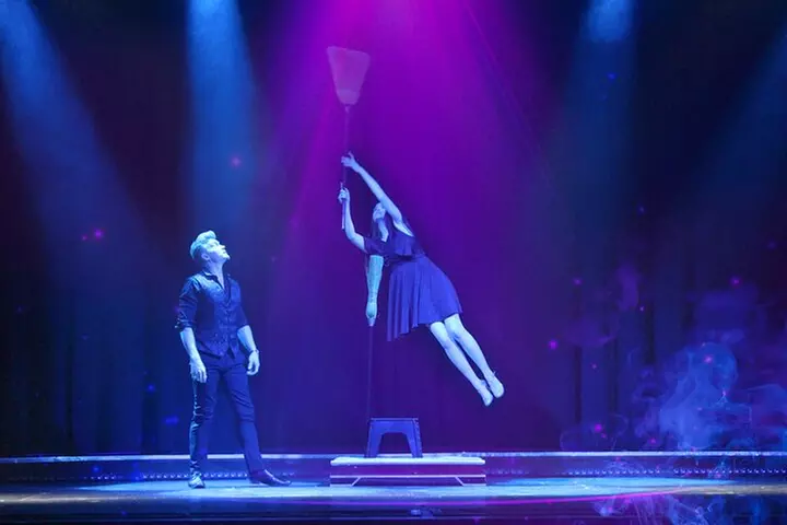 Escape Reality Branson Magic Dinner Show