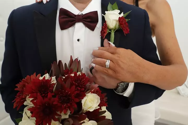 Quickie Las Vegas Wedding at Paradise Wedding Chapel