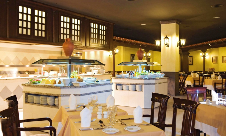 Image 6: ✈ LANZAROTE | Playa de los Pocillos - Hotel Riu Paraiso Lanzarote R...