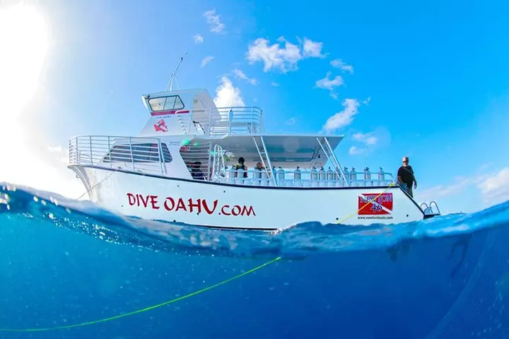 Certified Diver: 2-Tank Deep Wreck and Shallow Reef Dive Off Oahu
