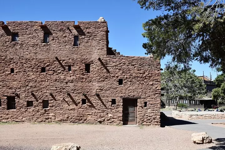 10+ Self-Guided Driving Tours from Las Vegas