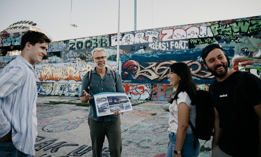 Image 2: München Your Way : Private Tour mit Architekt & Fortgeschrittener