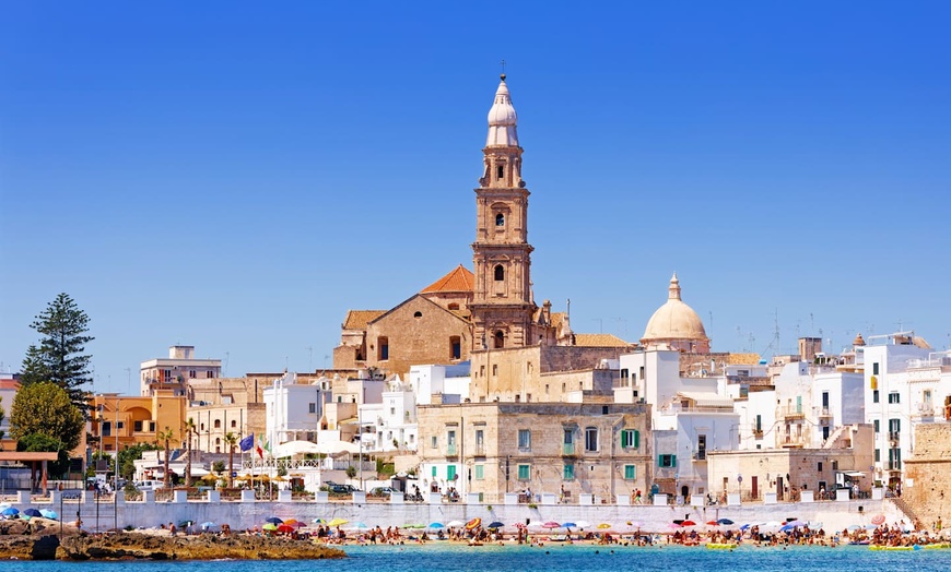 Image 7: ✈ LES POUILLES | Bari - Escapade en liberté dans les Pouilles 4*, 5...