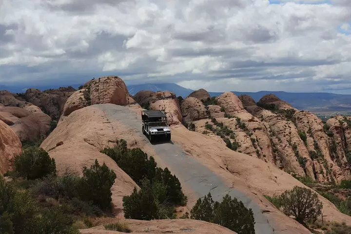 Moab's Original Hummer Adventure: Hell's Revenge Trail Experience